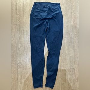 Lululemon Size 8 Align Leggings, in excellent condition!!